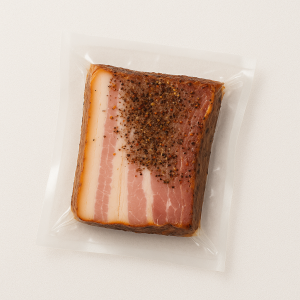 Bacon extra fiert, afumat, condimentat-vidat